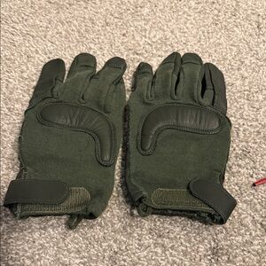 Green Tactical Gloves